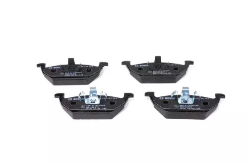 BOSCH Brake Pad Set, disc brake (0986424364)