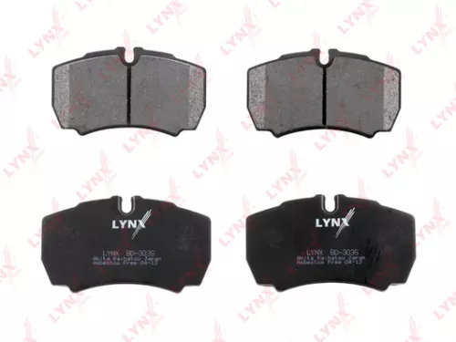 LYNXAUTO Disc brake pads, rear (BD-3035)